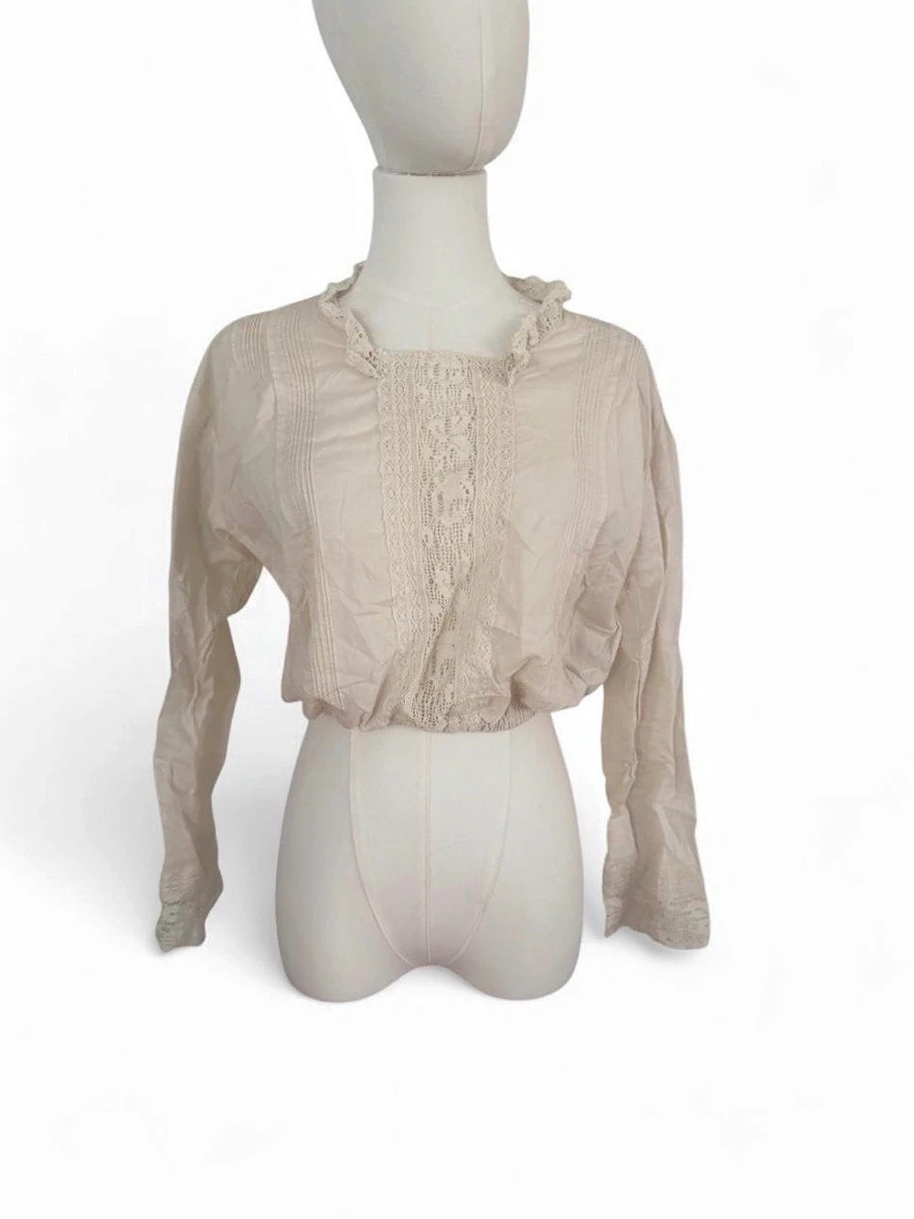 zara does Edwardian crop top